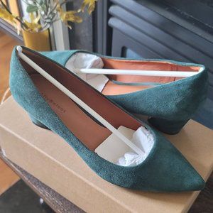 Lily Silk Select NIB Suede Shoe.